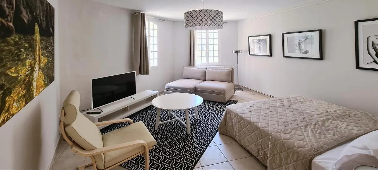 La Residence Arles Centre 4*,
